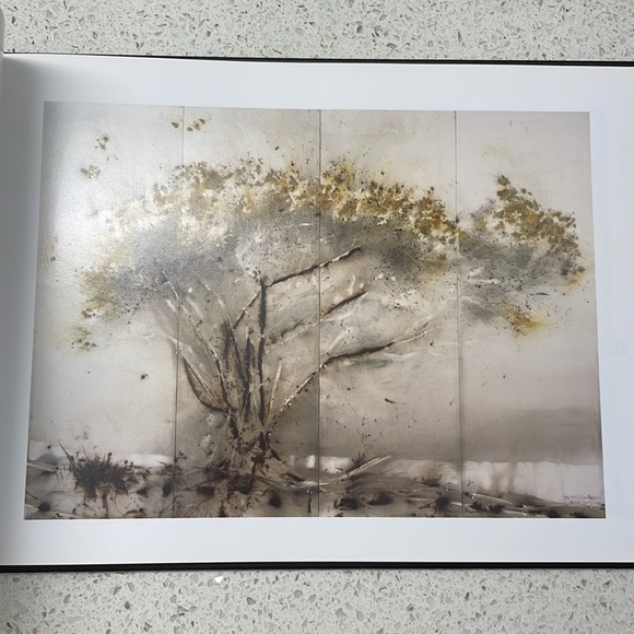 Emmanuel Perrotin's STAGES Art Gallery & Display Photo Book - Picture 3 of 6